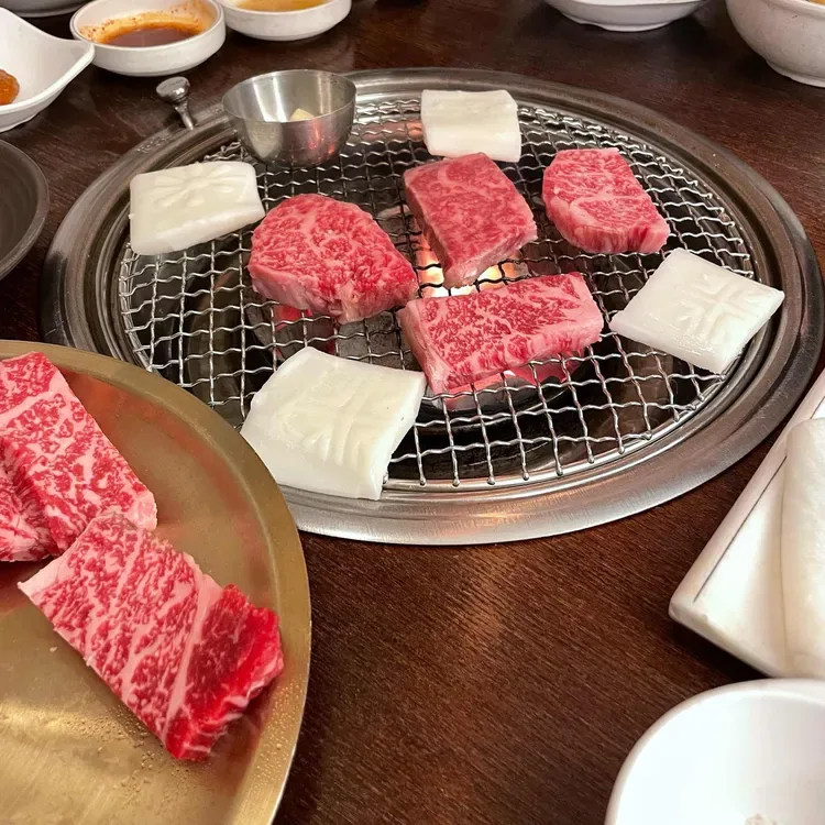 Yeongnam Sigyuk Sikdang (Dongnae Branch)