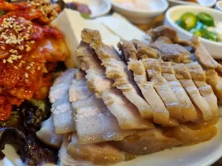 Hwangnyeongsan Bossam