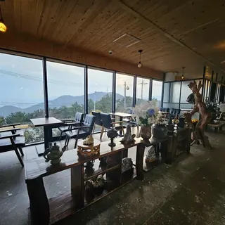 Gureumgogae Cafe