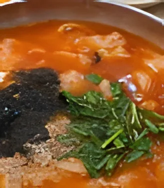 Chungmu Gimbap Kimchi Sujebi
