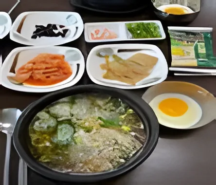 Sacheon Halmae Kongnamul Gukbap